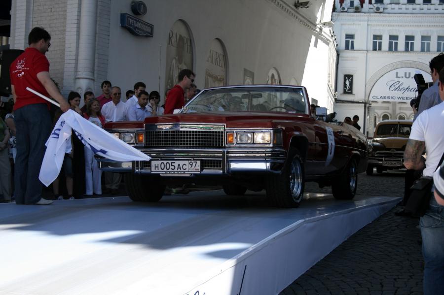  Cadillac DeVille Coupe 1977 года  (фото 7 из 7)
